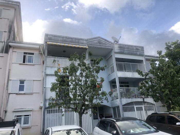 APT T3 SITUE AU 2ème ETAGE photo 2